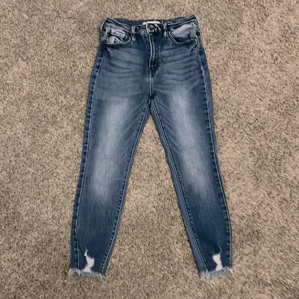 KanCan women’s skinny jeans. Size 28